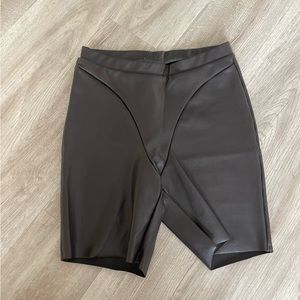 SKIMS Onyx Faux Leather Biker shorts - Size S
